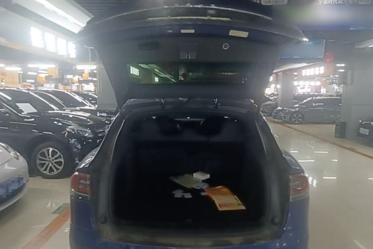 Used Tesla Model X 2019 Long-Range Version Trunk