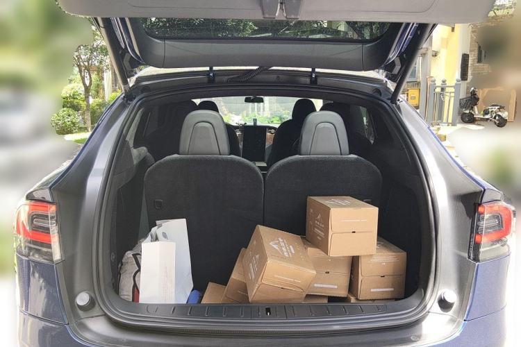 Used Tesla Model X 2019 Long-Range Version Trunk