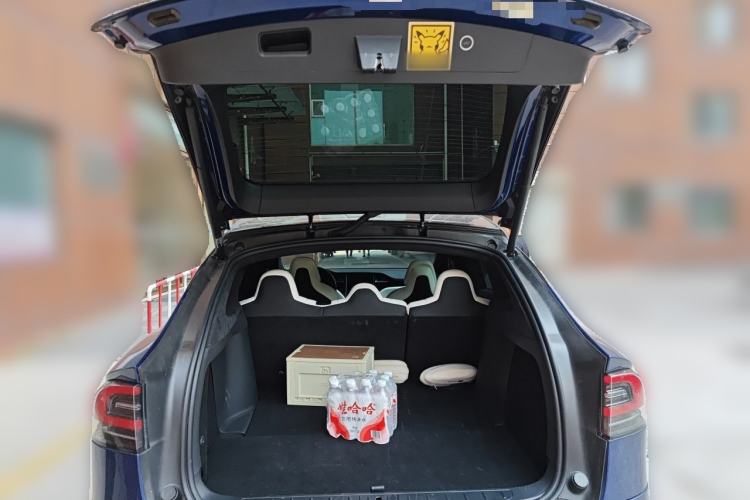 Used Tesla Model X 2019 Long-Range Version Trunk