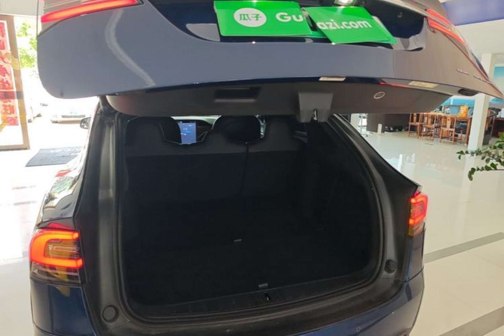Used Tesla Model X 2019 Long-Range Version Trunk