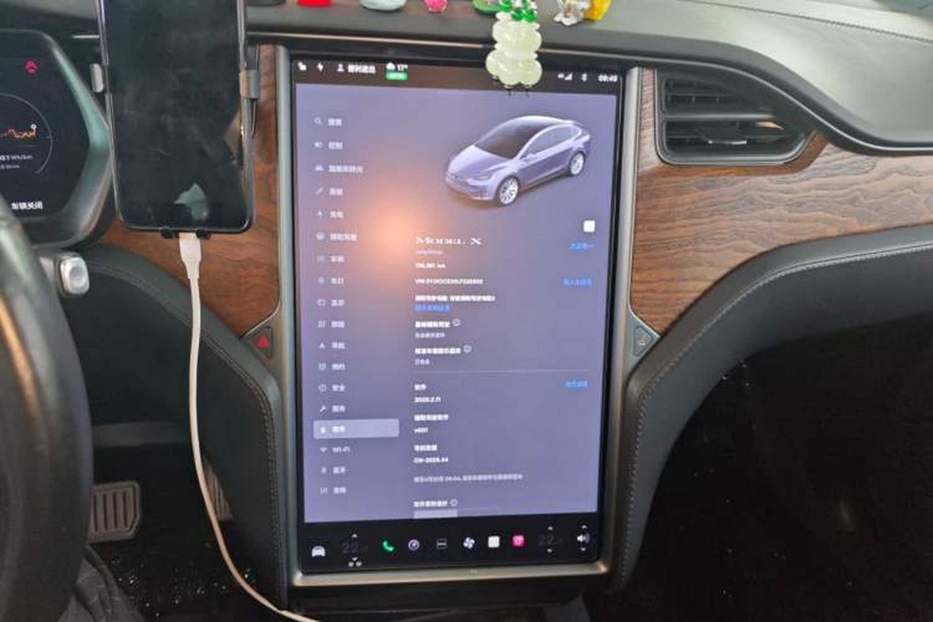 Used Tesla Model X 2019 Standard Range Version Audio And AC Panel