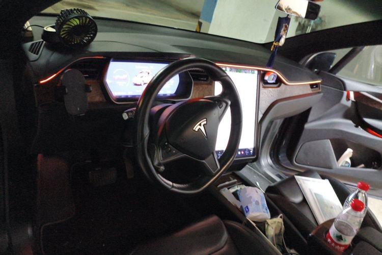 Used Tesla Model X 2019 Long-Range Version Center Console