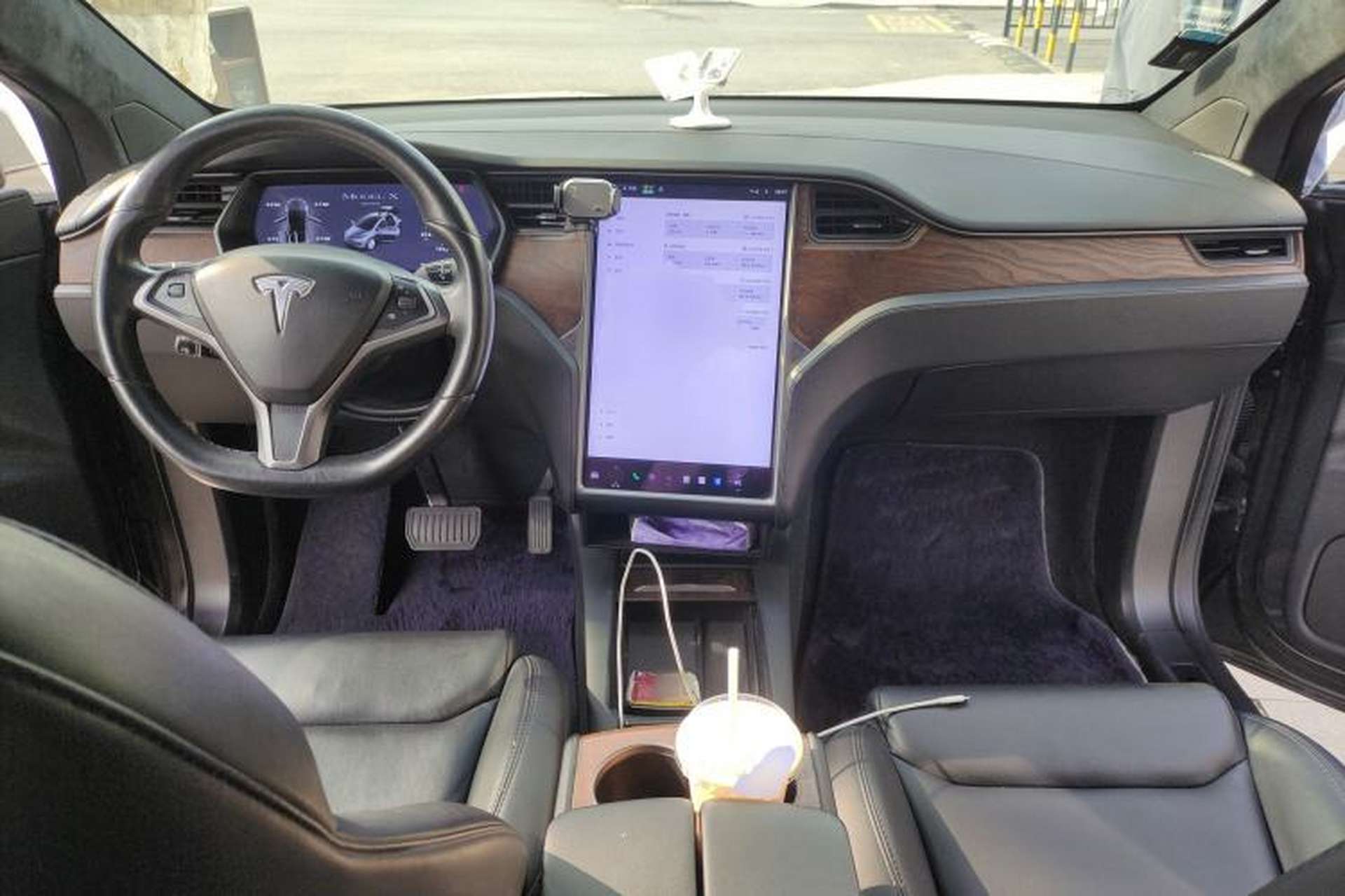 Used Tesla Model X 2019 Long-Range Version Center Console