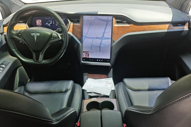 Used Tesla Model X 2019 Long-Range Version Center Console