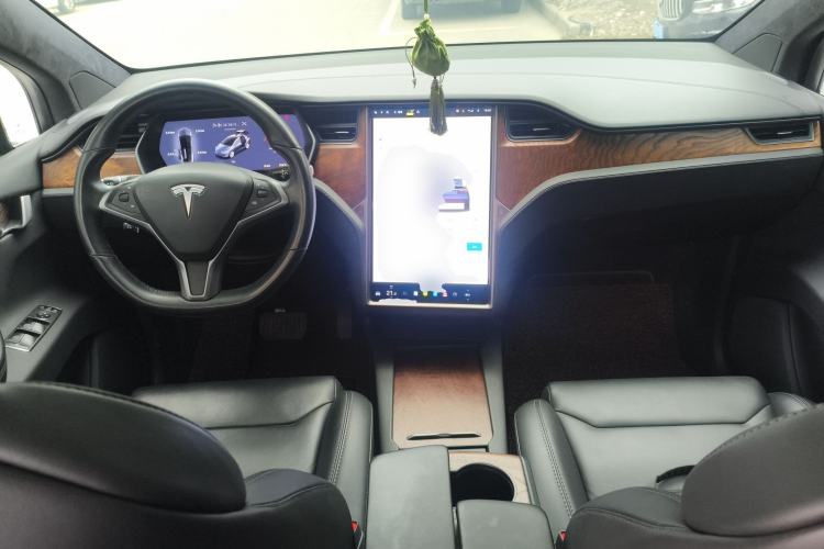 Used Tesla Model X 2019 Long-Range Version Center Console