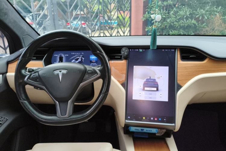 Used Tesla Model X 2019 Long-Range Version Center Console