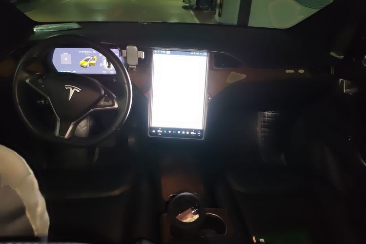 Used Tesla Model X 2019 Long-Range Version Center Console