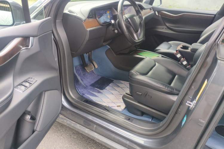 Used Tesla Model X 2019 Long-Range Version Driver Seat