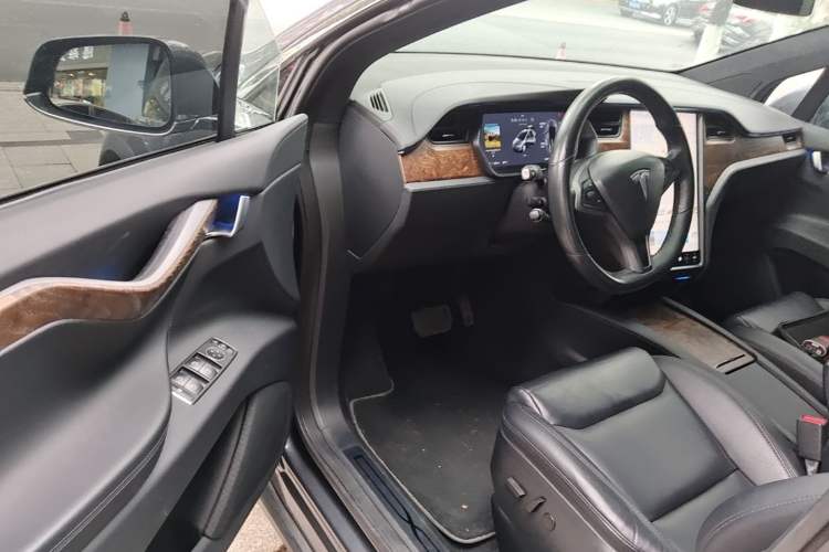 Used Tesla Model X 2019 Long-Range Version Driver Seat