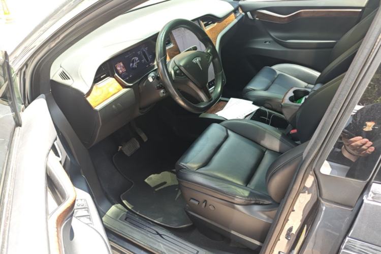 Used Tesla Model X 2019 Long-Range Version Driver Seat