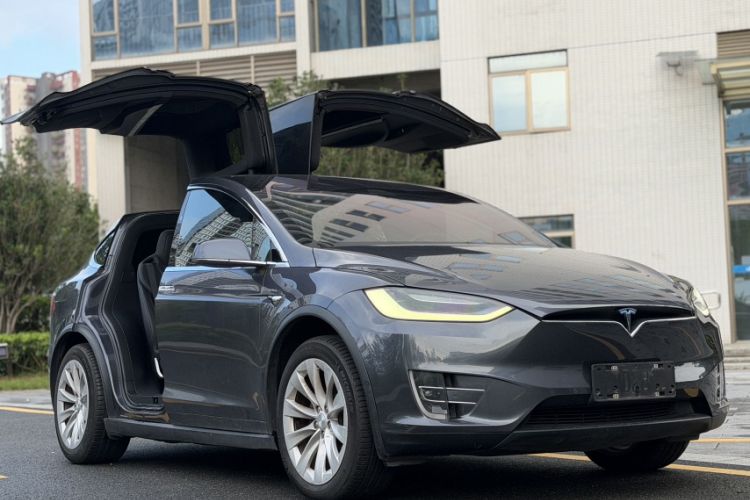 Used Tesla Model X 2019 Long-Range Version Exterior 2