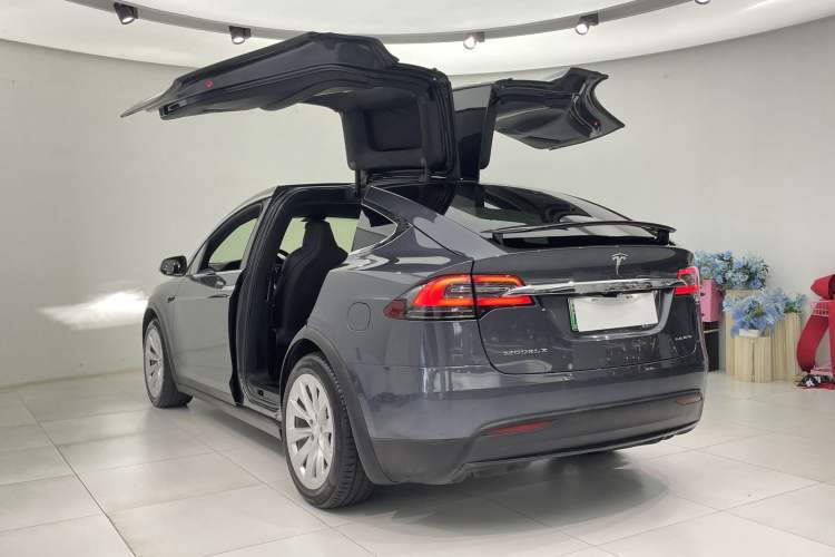 Used Tesla Model X 2019 Long-Range Version Exterior 4