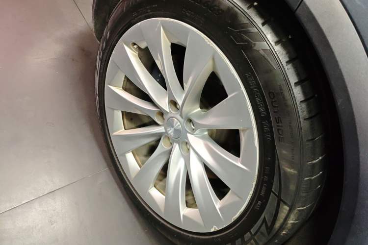 Used Tesla Model X 2019 Long-Range Version Exterior 5