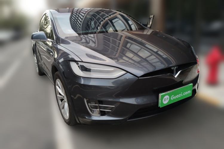 Used Tesla Model X 2019 Long-Range Version Front Right 45 Deg