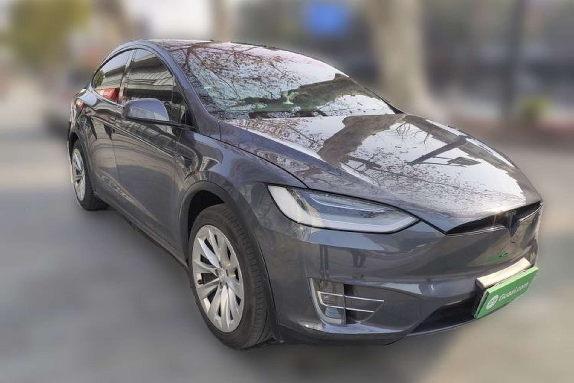 Used Tesla Model X 2019 Long-Range Version Front Right 45 Deg