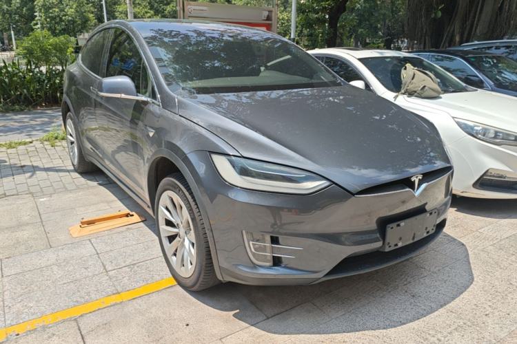 Used Tesla Model X 2019 Long-Range Version Front Right 45 Deg