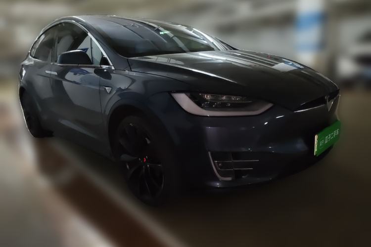 Used Tesla Model X 2019 Long-Range Version Front Right 45 Deg