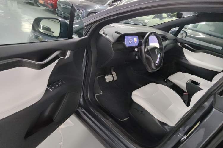 Used Tesla Model X 2019 Performance High-Performance Edition Interior 3