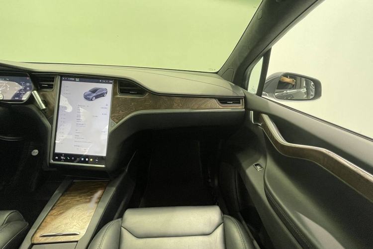 Used Tesla Model X 2019 Long-Range Version Interior 5