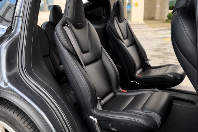 Used Tesla Model X 2019 Long-Range Version Interior 5