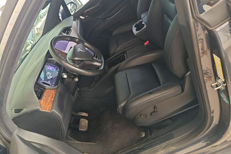Used Tesla Model X 2019 Long-Range Version Left Front Seat