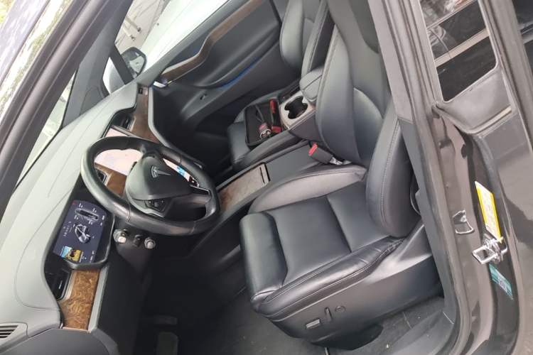 Used Tesla Model X 2019 Long-Range Version Left Front Seat