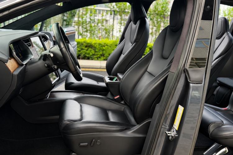 Used Tesla Model X 2019 Long-Range Version Left Front Seat