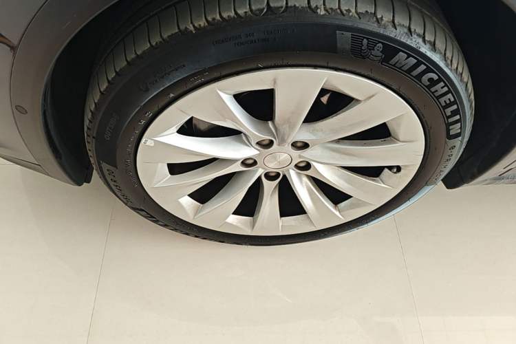 Used Tesla Model X 2019 Long-Range Version Left Front Wheel Hub