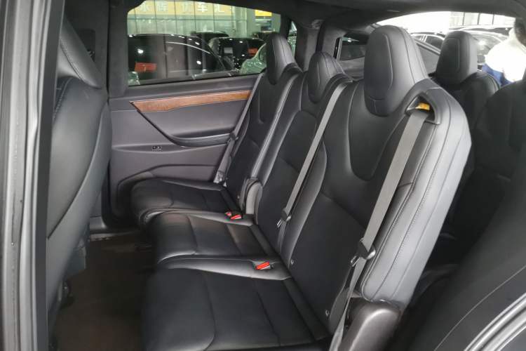 Used Tesla Model X 2019 Long-Range Version Left Rear Seat