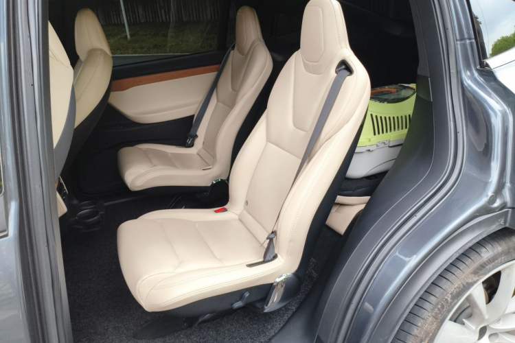 Used Tesla Model X 2019 Long-Range Version Left Rear Seat