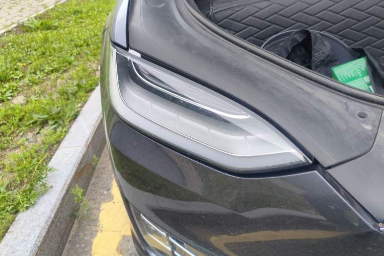 Used Tesla Model X 2019 Long-Range Version Right Front Headlight