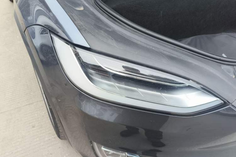 Used Tesla Model X 2019 Long-Range Version Right Front Headlight