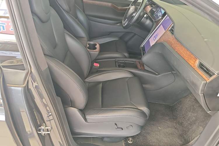 Used Tesla Model X 2019 Long-Range Version Right Front Seat