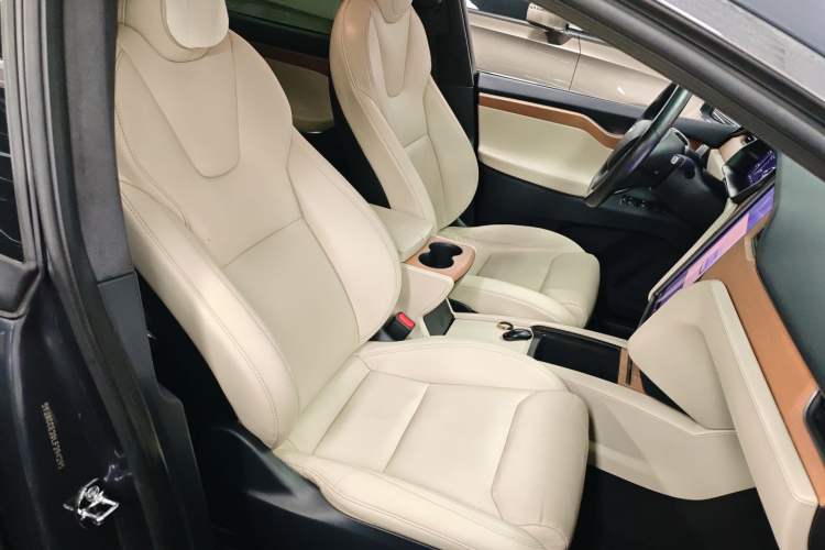 Used Tesla Model X 2019 Long-Range Version Right Front Seat