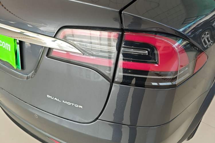 Used Tesla Model X 2019 Long-Range Version Right Rear Taillight