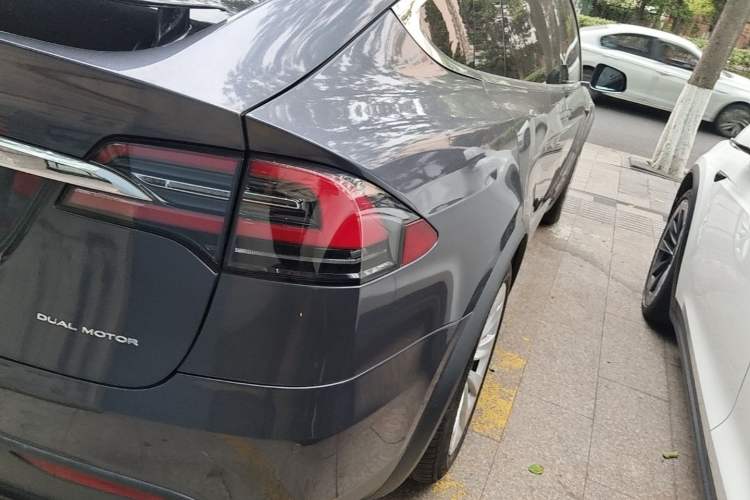 Used Tesla Model X 2019 Long-Range Version Right Rear Taillight