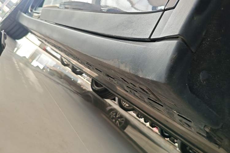 Used Tesla Model X 2019 Long-Range Version Right Side Sill