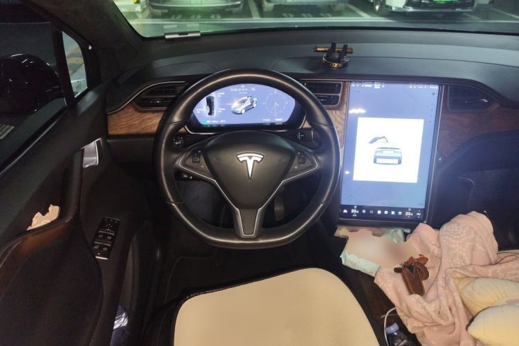 Used Tesla Model X 2019 Long-Range Version Steering Wheel