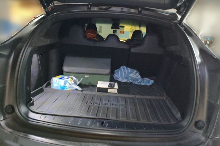 Used Tesla Model X 2019 Long-Range Version Trunk