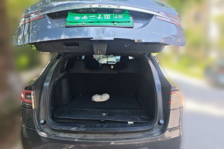Used Tesla Model X 2019 Long-Range Version Trunk