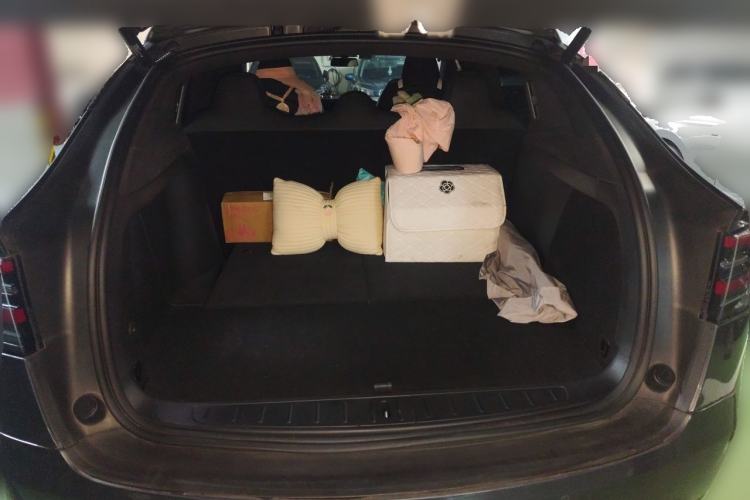 Used Tesla Model X 2019 Long-Range Version Trunk