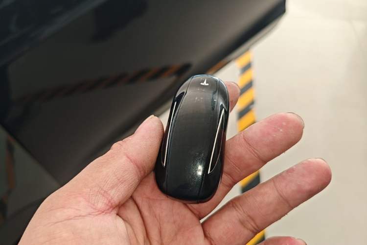 Used Tesla Model X 2019 Long-Range Version Vehicle Key