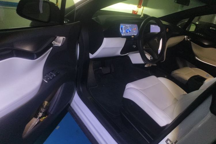 Used Tesla Model X 2019 Long-Range Version Driver Seat