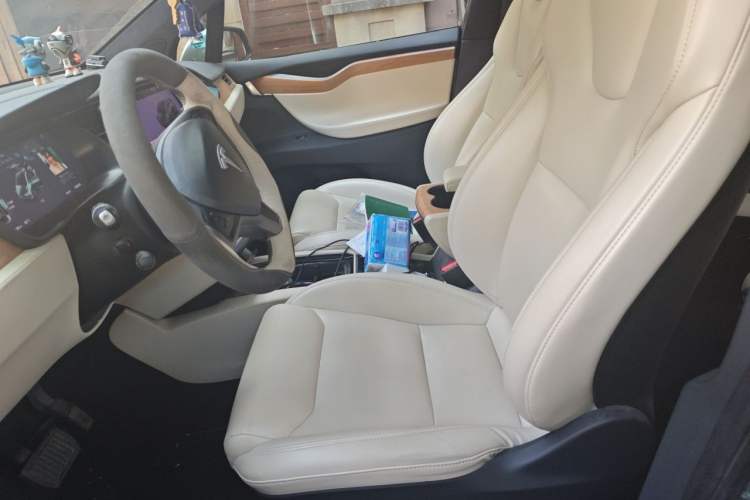 Used Tesla Model X 2019 Long-Range Version Left Front Seat