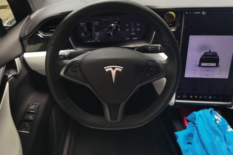 Used Tesla Model X 2019 Long-Range Version Steering Wheel