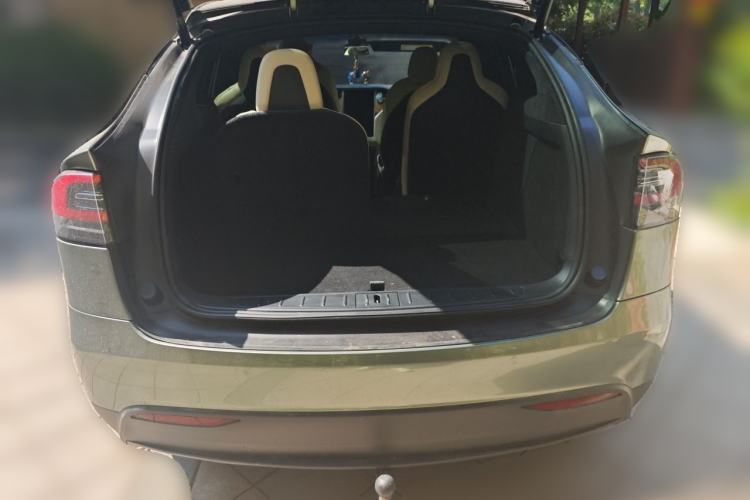 Used Tesla Model X 2019 Long-Range Version Trunk