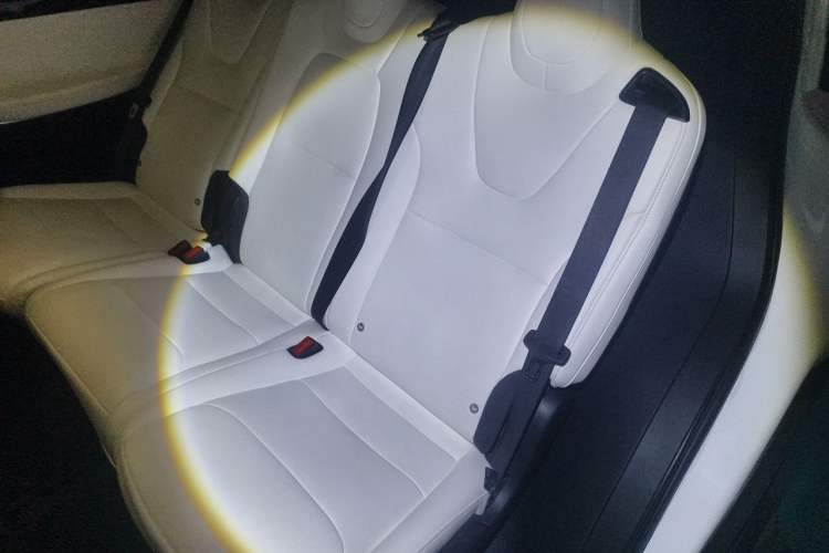 Used Tesla Model X 2019 Long-Range Version Left Rear Seat