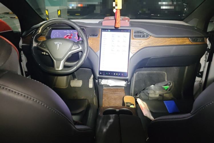 Used Tesla Model X 2019 Long-Range Version Center Console