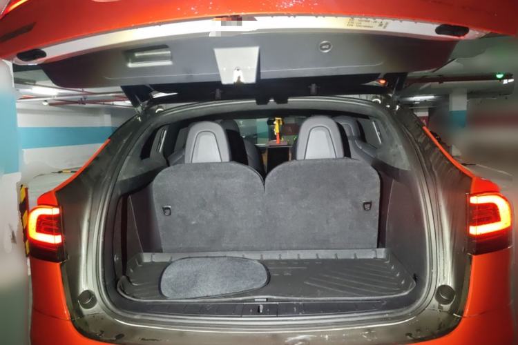 Used Tesla Model X 2019 Long-Range Version Trunk
