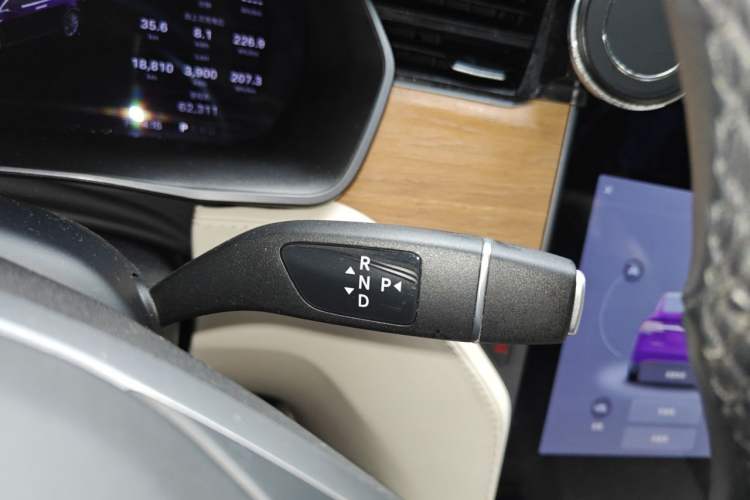 Used Tesla Model X 2019 Performance High-Performance Edition Gear Lever